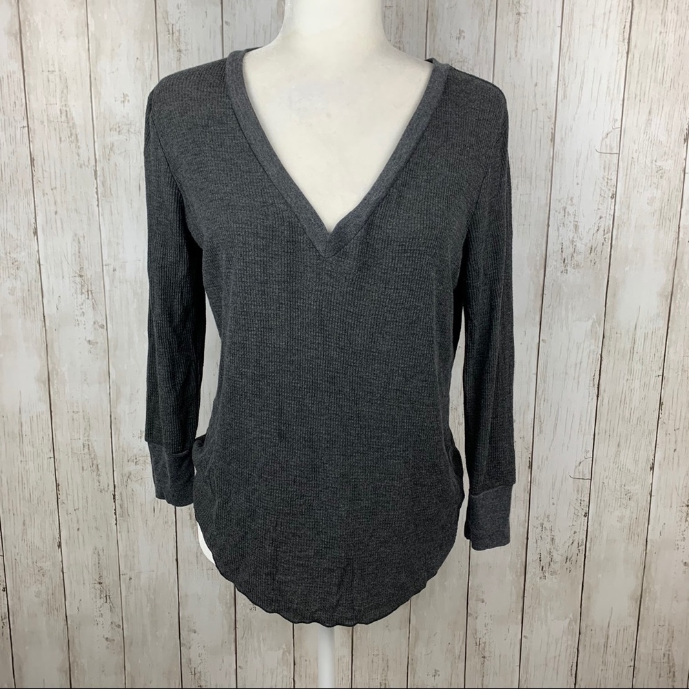 🔥WILDFOX🔥Leroy V-Neck Thermal Knit Top Charcoal Gray Small NWT - Picture 3 of 8